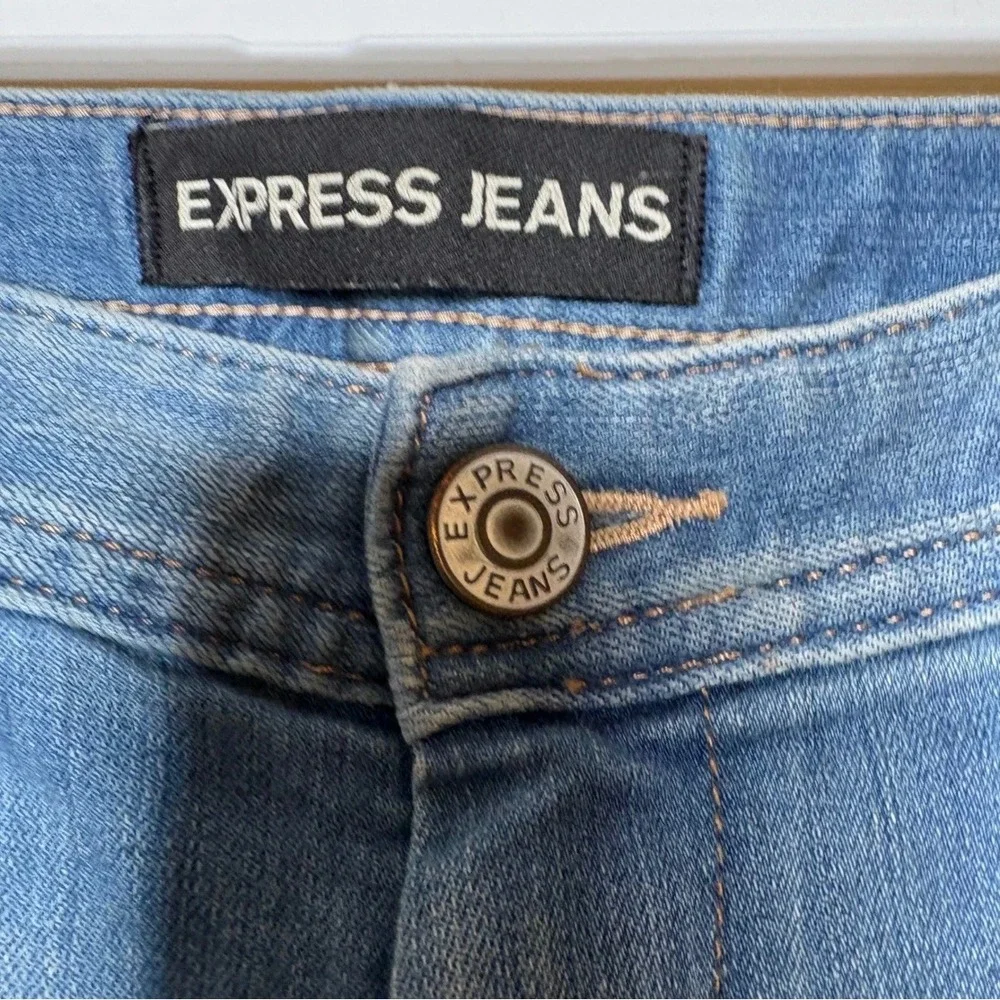 Express Jeans Womens 12R Cropped Skinny Low Rise Distressed Medium Wash Denim